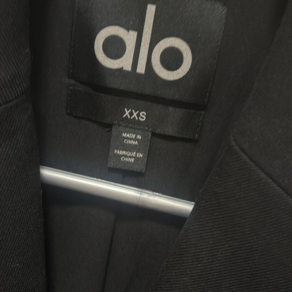ALO First Class Blazer - Picture 2 of 6